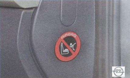 Не перевозите детей на переднем сиденье в детском сиденье